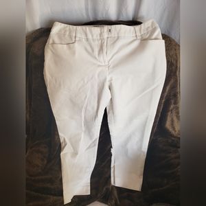 Apt. 9 Modern fit sz 6 white Capris faux pockets